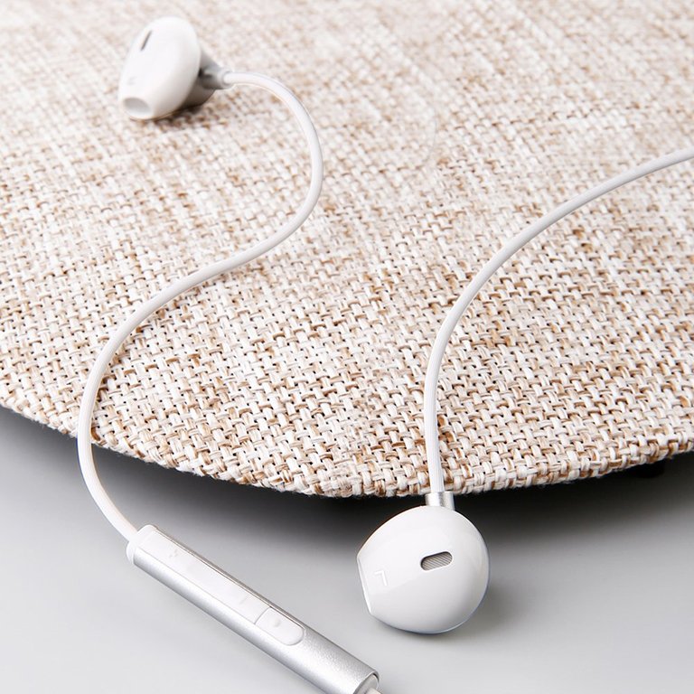 Baseus Encok H06 lateral Wired in-ear 3.5mm Earphones Silver – NGH06-0S - Image 4