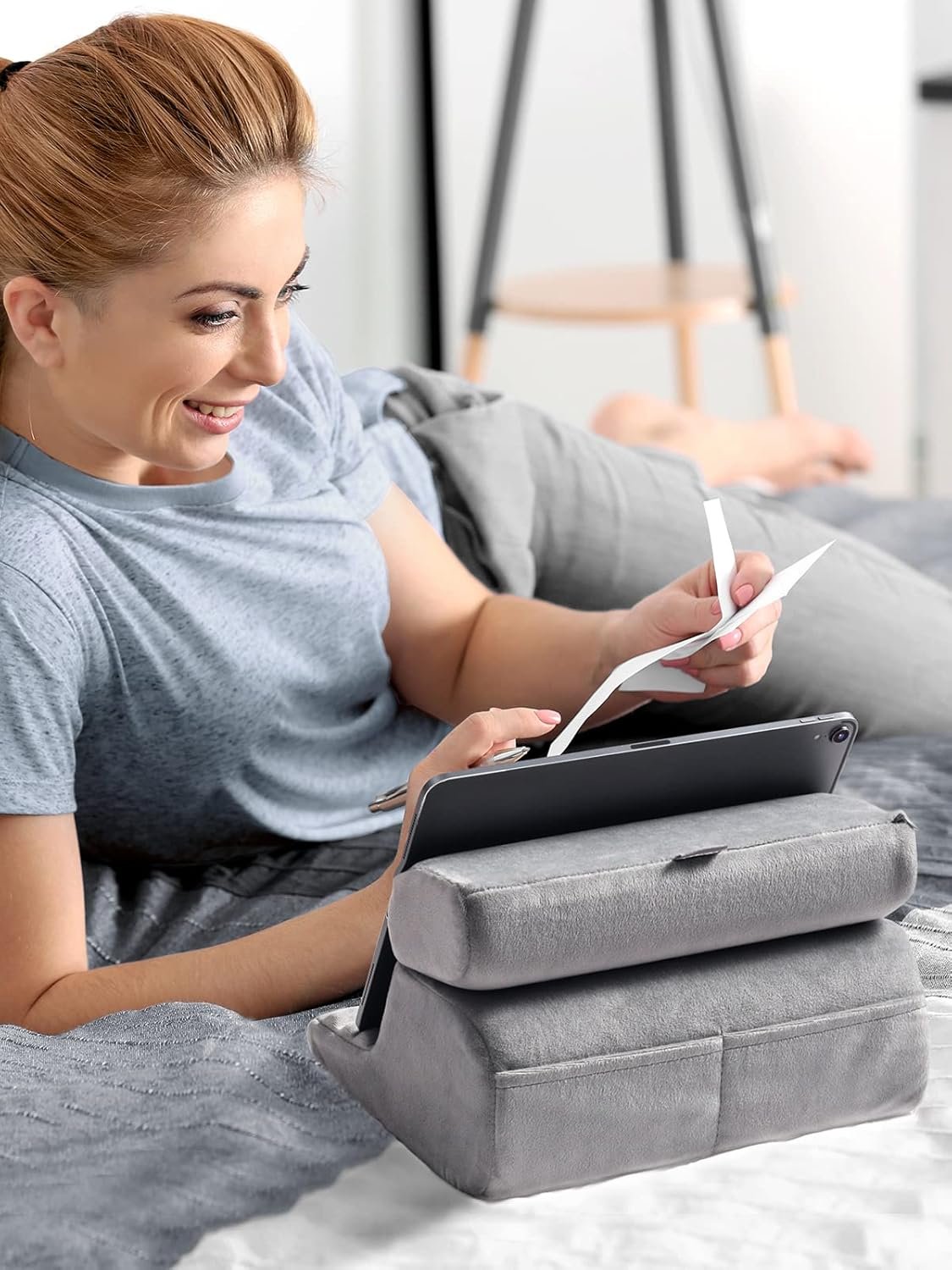 UGREEN Pillow Tablet Stand – 60646 - Image 9
